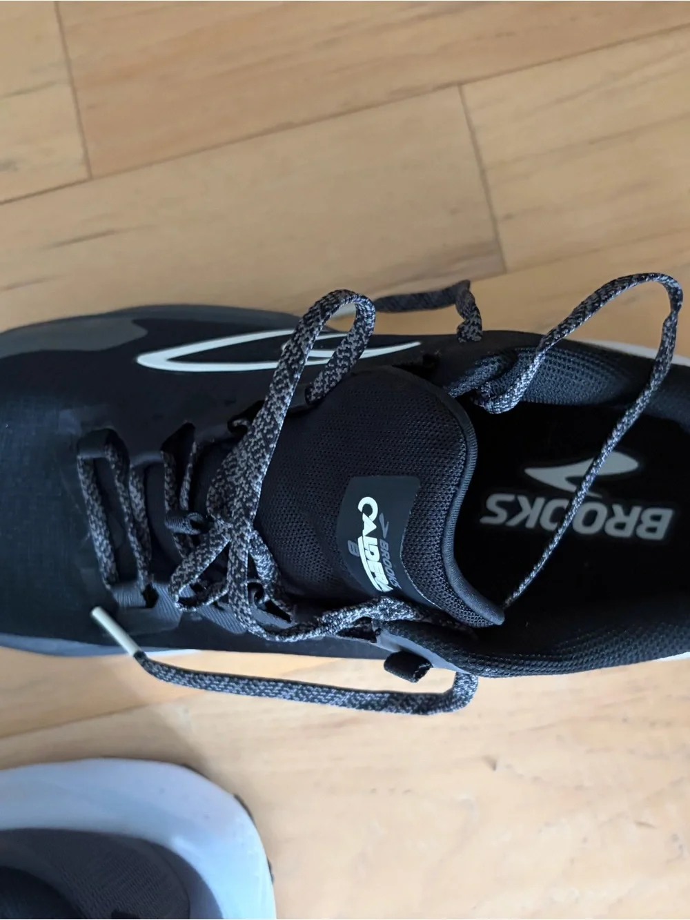 Men's Brooks Trail Running Shoes - Black & Gray